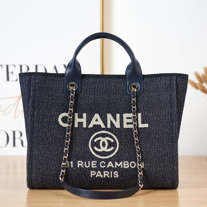 Ch**el shopping bags